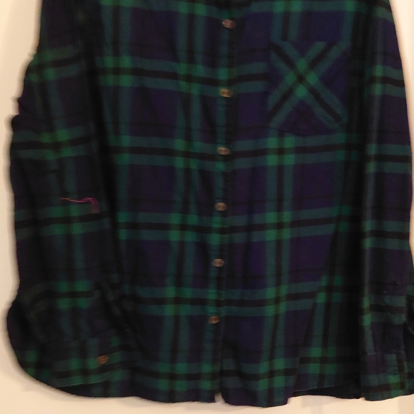 Old Navy Green Plaid Button-Down Shirt - Picture 7 of 12